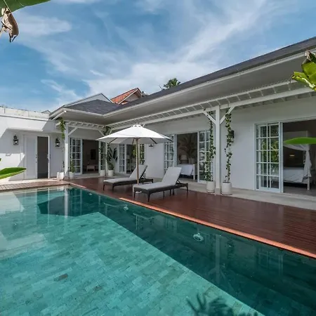 Blanc Mediterranean: 3Br In Central Canggu