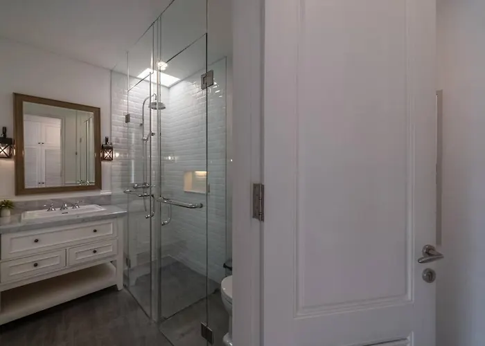Putih Blanc Mediterranean 3br In Villa